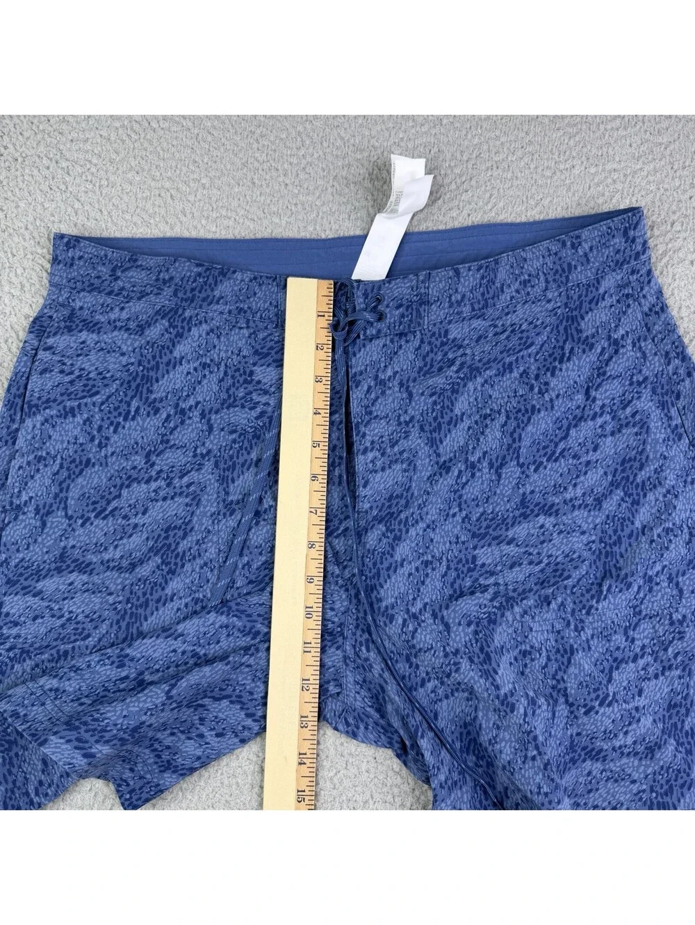 Fabletics Shorts Mens 35 Blue Indigo Swim Trunks Pockets Athletic Beach Light